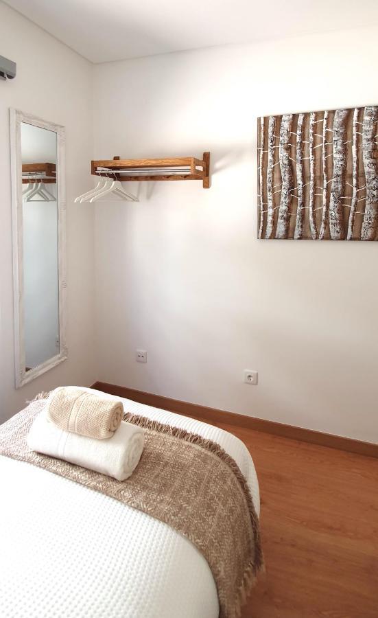 Afonso Galo Guest Apartments I Almada Exteriör bild